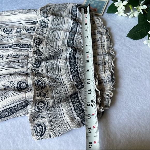 American Eagle Floral Jumpsuit Cold Shoulder Ruffle Hem Ladies Summer Beach - Picture 3 of 14